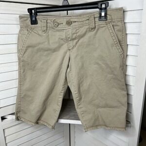 American Eagle Outfitters Women's Tan Khaki Bermuda Shorts Size 4 (30")‎